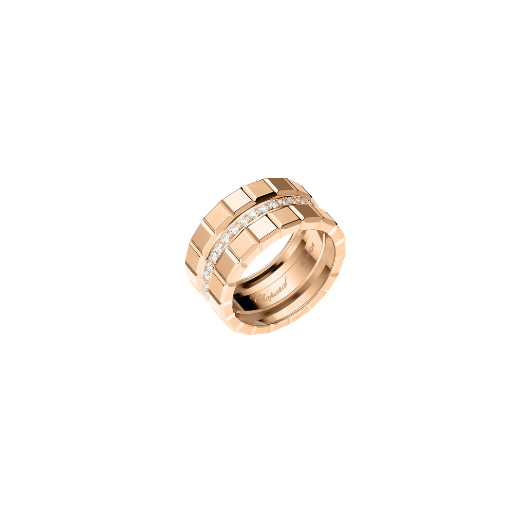 Chopard Ring Ice Cube 827004-1010 aus Roségold. Der Ring ist mittig mit einer Diamantreihe ausgefasst