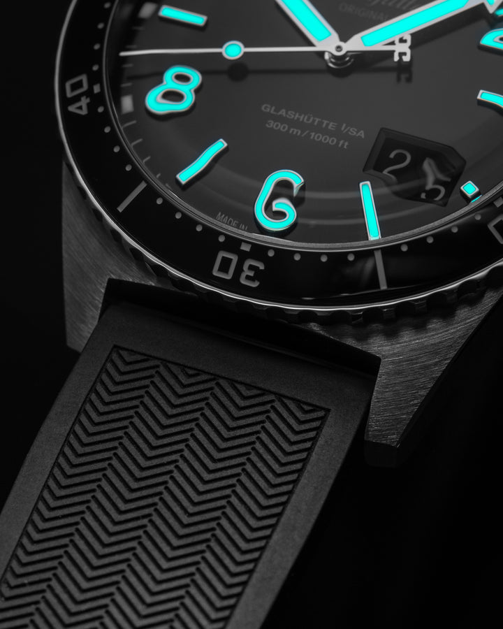 Glashütte Original - SeaQ Panoramadatum - 1-36-13-01-80-33 – Automatikwerk – schwarz - 43,20 mm - Herrenuhr mit Kautschukband
