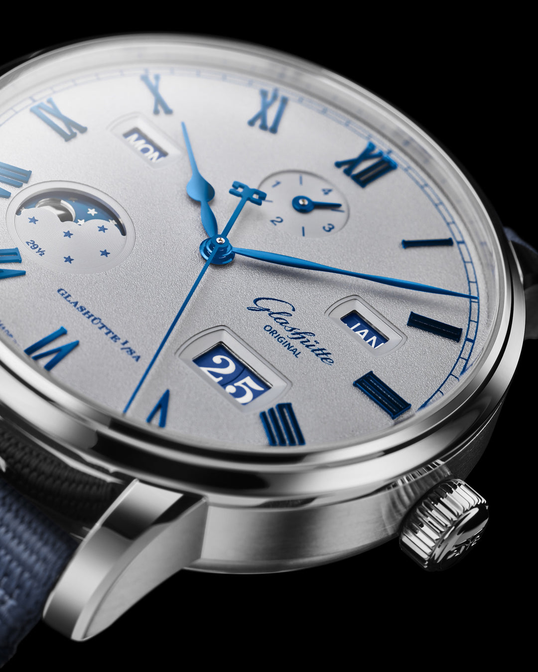 Glashütte Original - Senator Excellence Ewiger Kalender mit der Referenz 1-36-12-03-02-61 42 mm