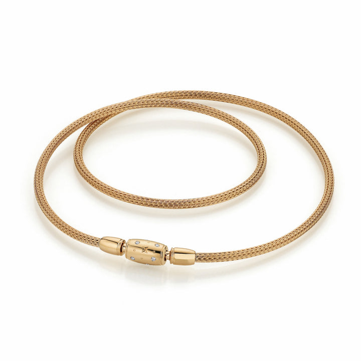 Tönnchen Galaxy Schließe von Jörg Heinz aus der Flex+Mesh-Kollektion mit der Referenz 4006.1-08 750 2 00124 aus Gelbgold mit Diamanten mit Flex Collier bei Juwelier KRebber in Mönchengladbach
