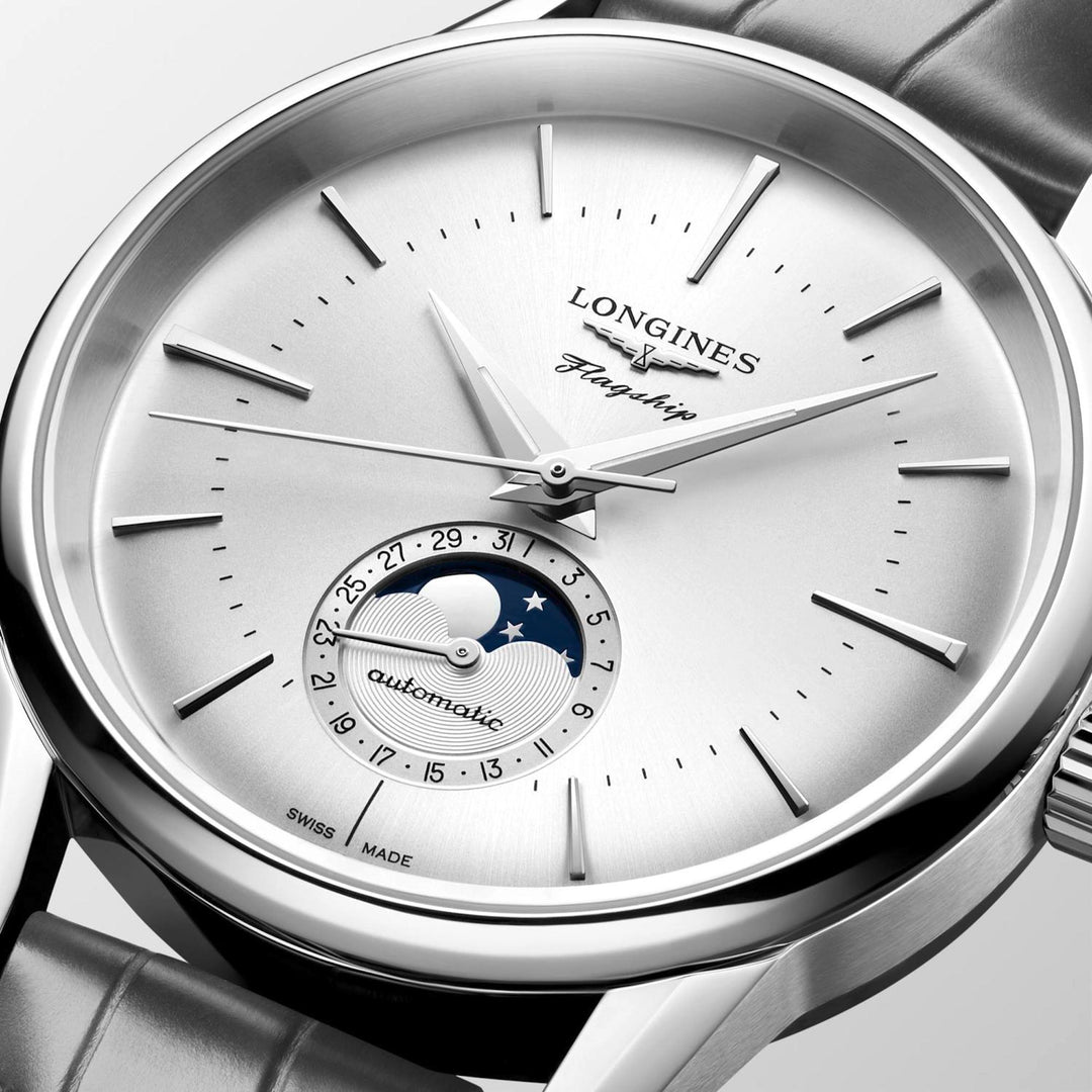 Longines Flagship Heritage mit der Referenz L4.815.4.72.2 in silber
