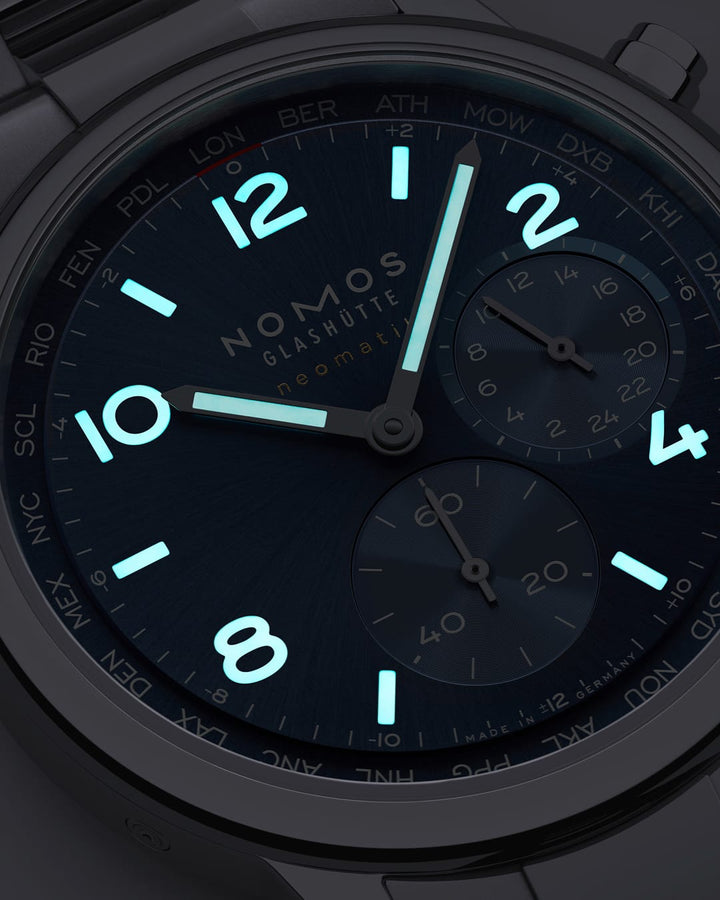 NOMOS Glashütte - Club Sport neomatik Weltzeit blau - 790 – Automatikwerk – blau - 40 mm - Herrenuhr mit SuperLumiNova