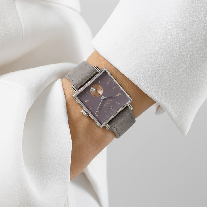 NOMOS Glashütte - Tetra - Die Fuchsteufelswilde mit der Referenz 425  quadratische Uhren