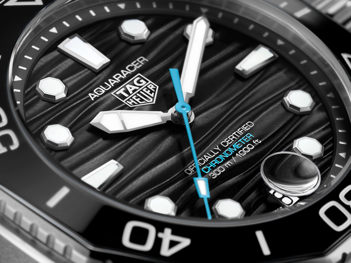 TAG Heuer - Aquaracer Professional 300 Date