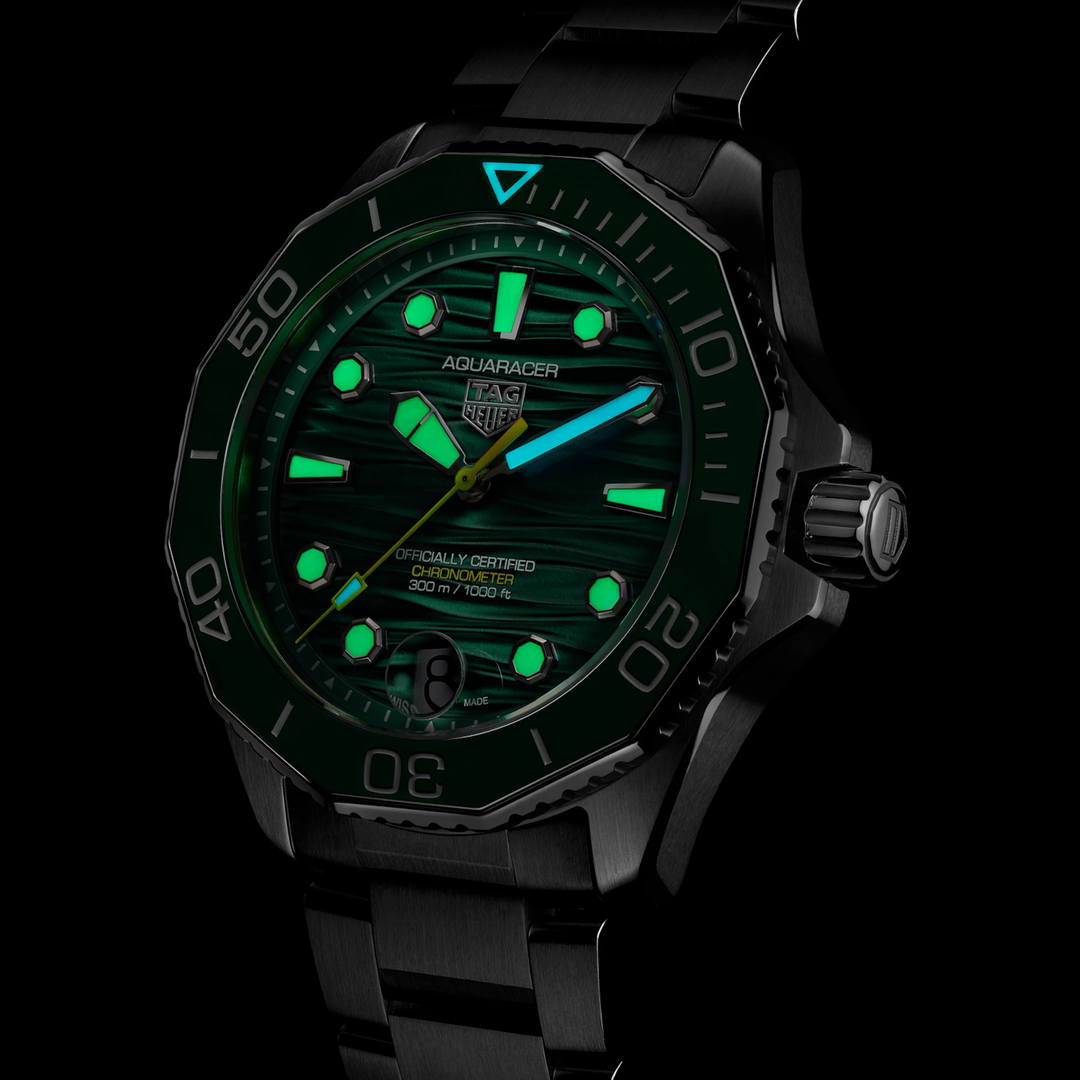 TAG Heuer - Aquaracer Professional 300 Date mit der Referenz WBP5116.BA0013 mit Leuchtindizes