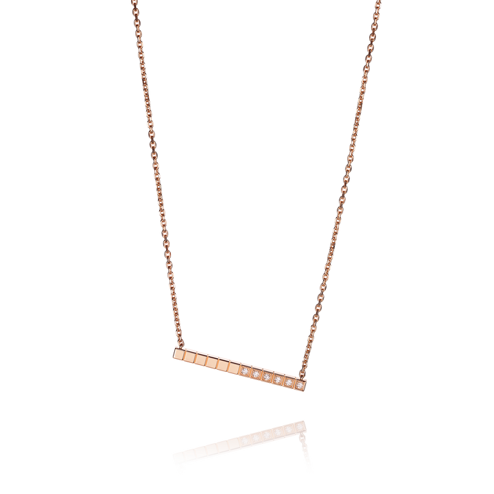 Chopard Collier " Ice Cube " Referenz 817702-5002 aus 18Karat Roségold Würfeln und 6 weißen Brillanten.