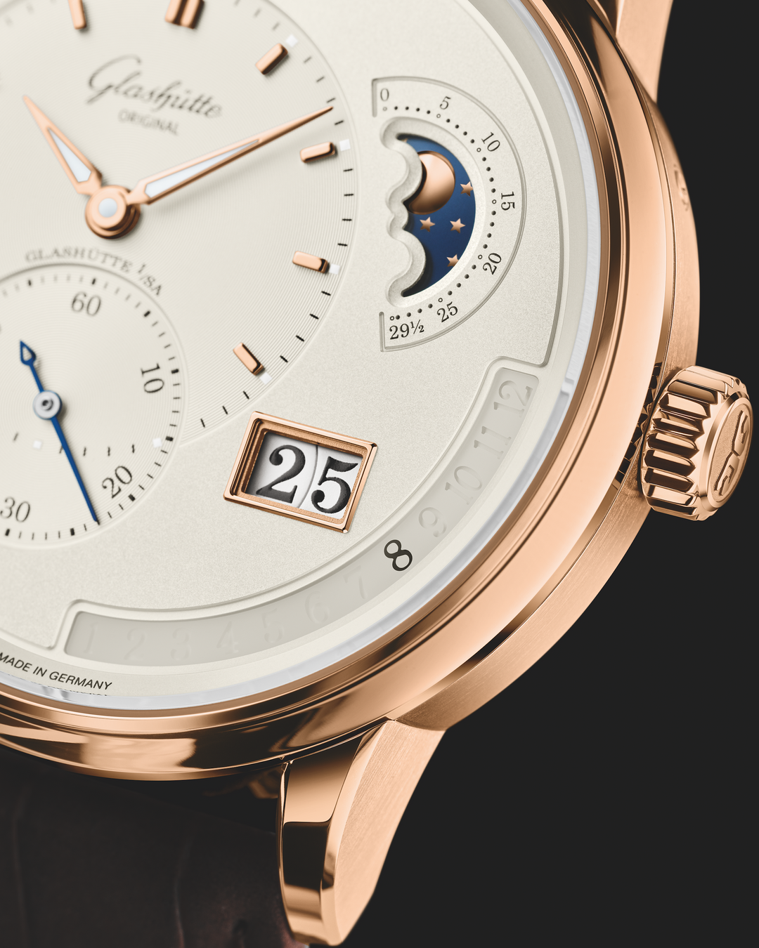 Glashütte Original - PanoMaticCalendar 1-92-09-02-05-02-8 Mondanzeige