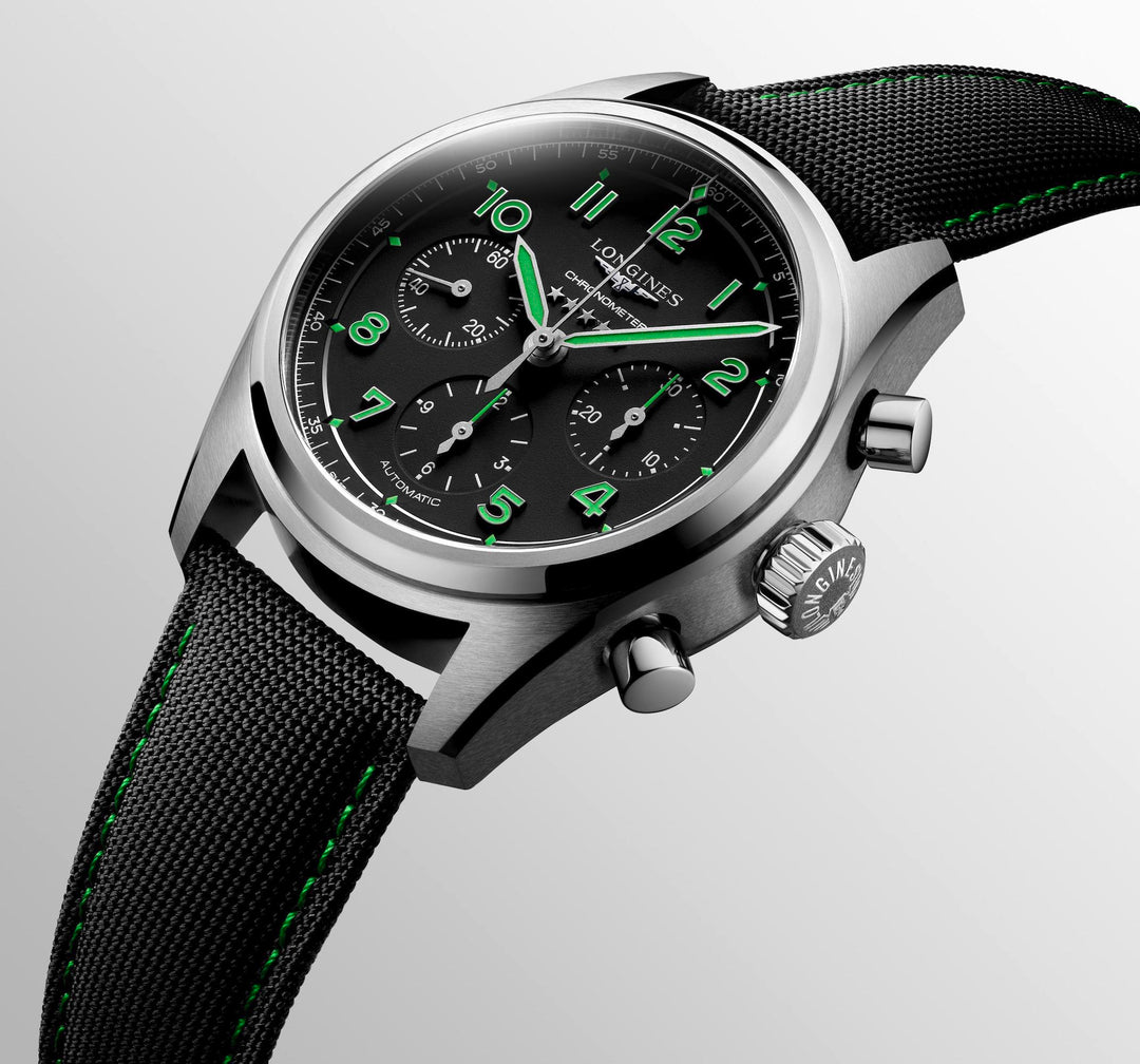 Longines - Spirit Pioneer Edition  mit der Referenz L3.829.1.53.2 Titanuhr