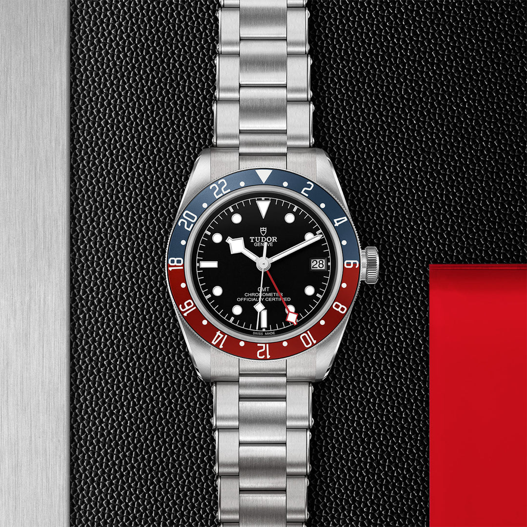 TUDOR Black Bay GMT mit der Referenz M79830RB-0001 für Herren