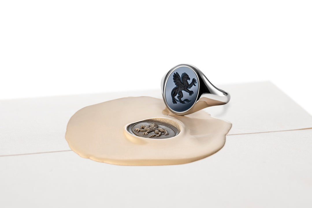 Siegelringe von Victor Mayer bei Juwelier Krebber 
