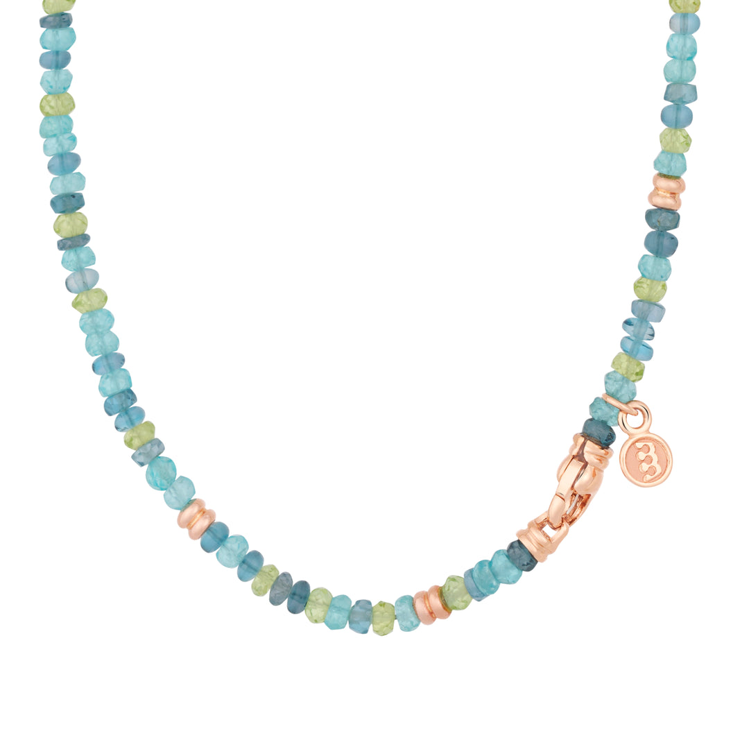 Bron Edelstein Kette 8CR4417BLUE „Rhapsody in Blue“ leuchtende Farbstein-Perlen aus Aquamarin, Apatit, Kyanit und Peridot sowie Roségoldene Ronden. 