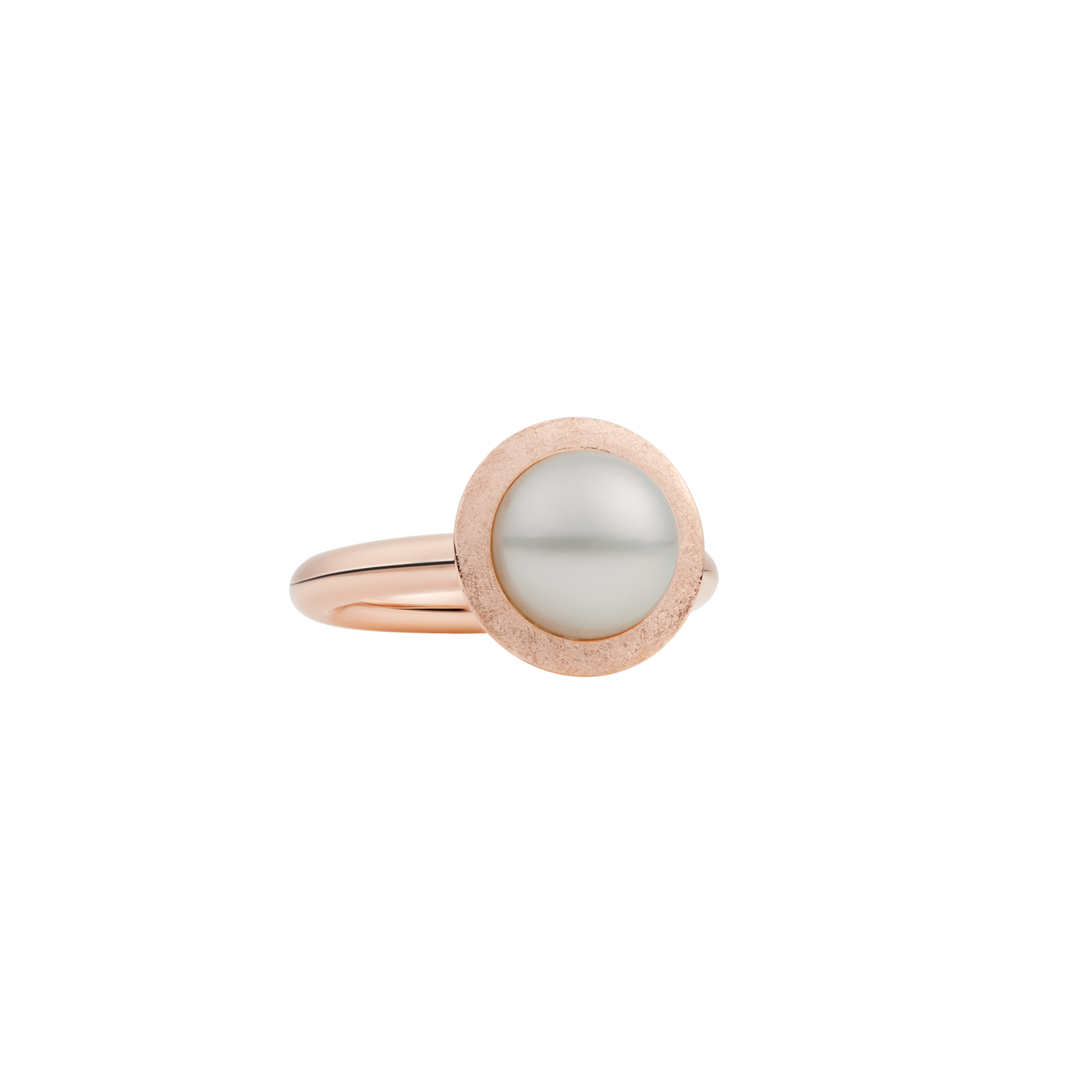 Bron Sushi Ring aus Roségold, mittig auf der Ringschiene ist eine wunderschöne Südseeperle gefasst.