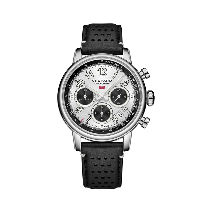 Chopard - Mille Miglia Classic Chronograph mit der Referenz 168619-3005 besteht aus Edelstahl. Der Durchmesser beträgt 40,5 mm. Im Inneren der Armbanduhr ist ein Automatikwerk verbaut. Die Uhr hat eine Gangreserve von 54 Stunden und ist Wasserdicht bis 50 m. 