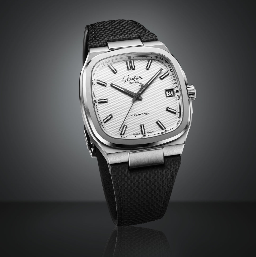 Glashütte Original - 70s - 1-36-11-01-02-66 – Automatikwerk – silber, schwarz - 39 mm x 39 mm - Herrenuhr