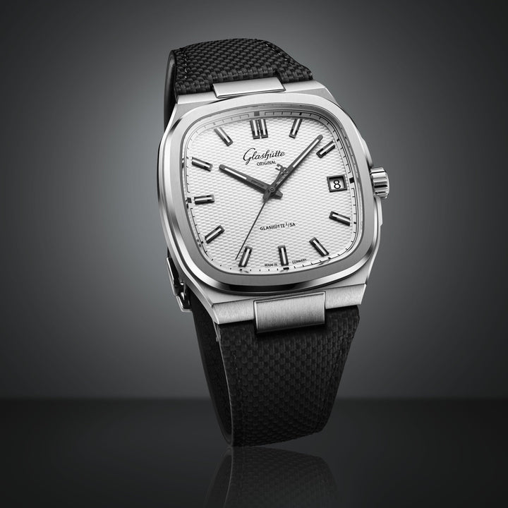 Glashütte Original - 70s - 1-36-11-01-02-66 – Automatikwerk – silber, schwarz - 39 mm x 39 mm - Herrenuhr