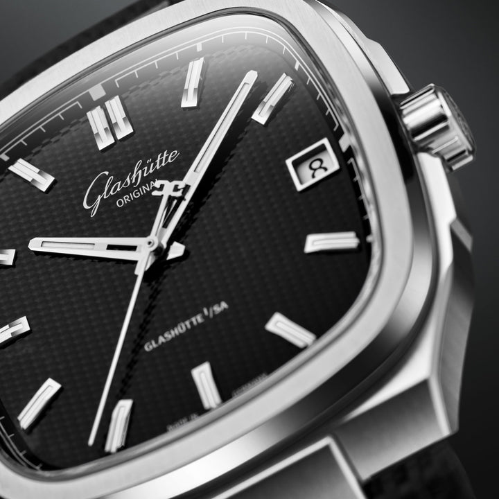 Glashütte Original - 70s Limited Edtion - 1-36-10-04-02-86 – Automatikwerk – schwarz - 39 mm x 39 mm - Herrenuhr in Mönchengladbach kaufen