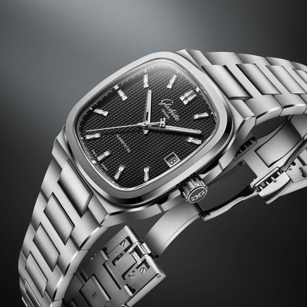 Glashütte Original - 70s Limited Edtion - 1-36-10-04-02-86 – Automatikwerk – schwarz - 39 mm x 39 mm - Herrenuhr aus Edelstahl