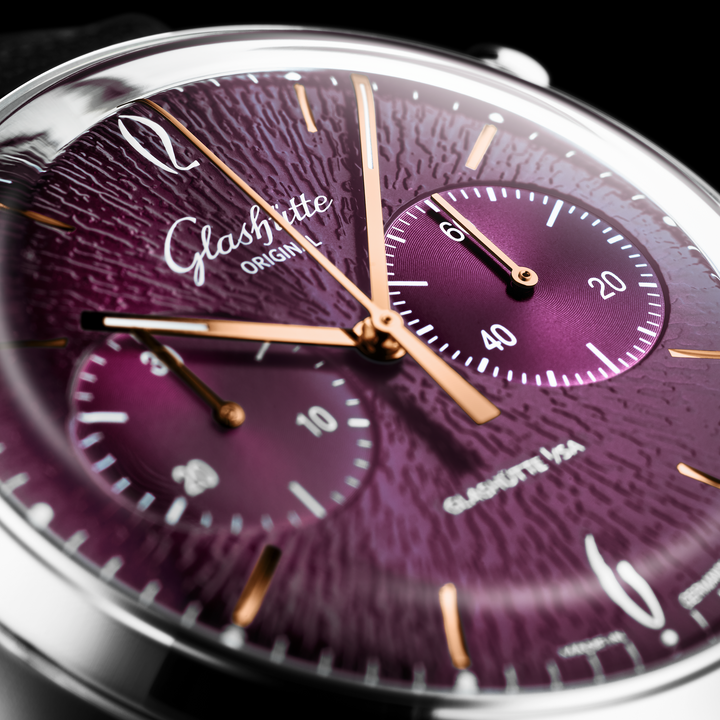 Glashütte Original - Sixties Chronograph Annual Edition 2026 - 1-39-34-08-22-04 – Automatikwerk – Lila - 42 mm - Herrenuhr in lila