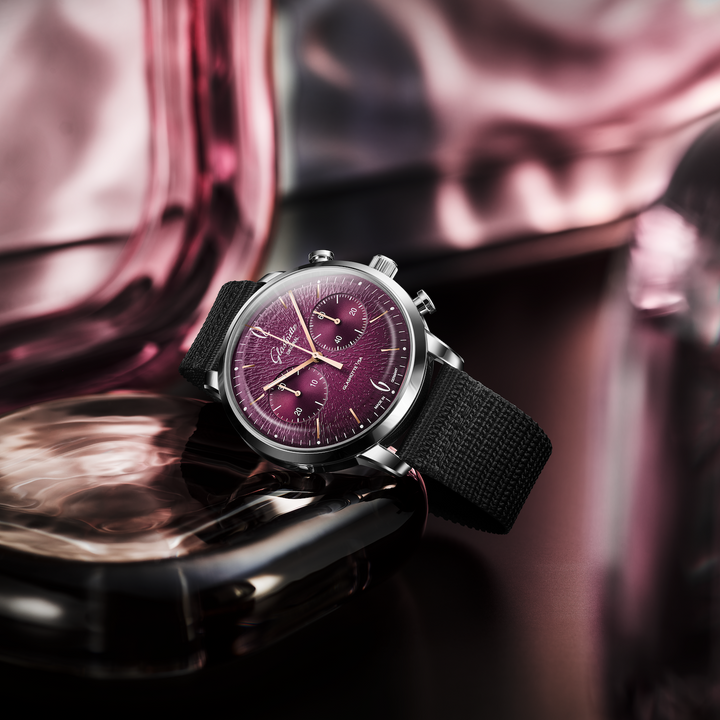 Glashütte Original - Sixties Chronograph Annual Edition 2026 - 1-39-34-08-22-04 – Automatikwerk – Lila - 42 mm - Herrenuhr