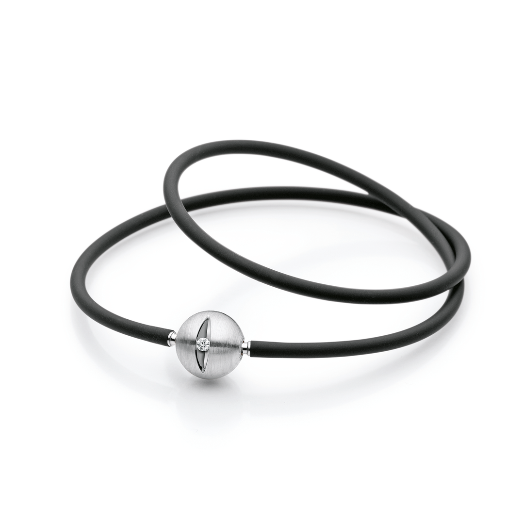 Jörg Heinz - Kautschuk Collier – HZ31.0-4.0 1 F0500 42 – Kautschuk, Edelstahl – Collier aus Kautschuk bei Juwelier Krebber