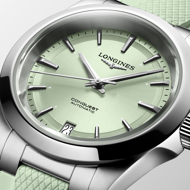 Longines Conquest mit der Referenz L3.430.4.02.9 in mintgrün