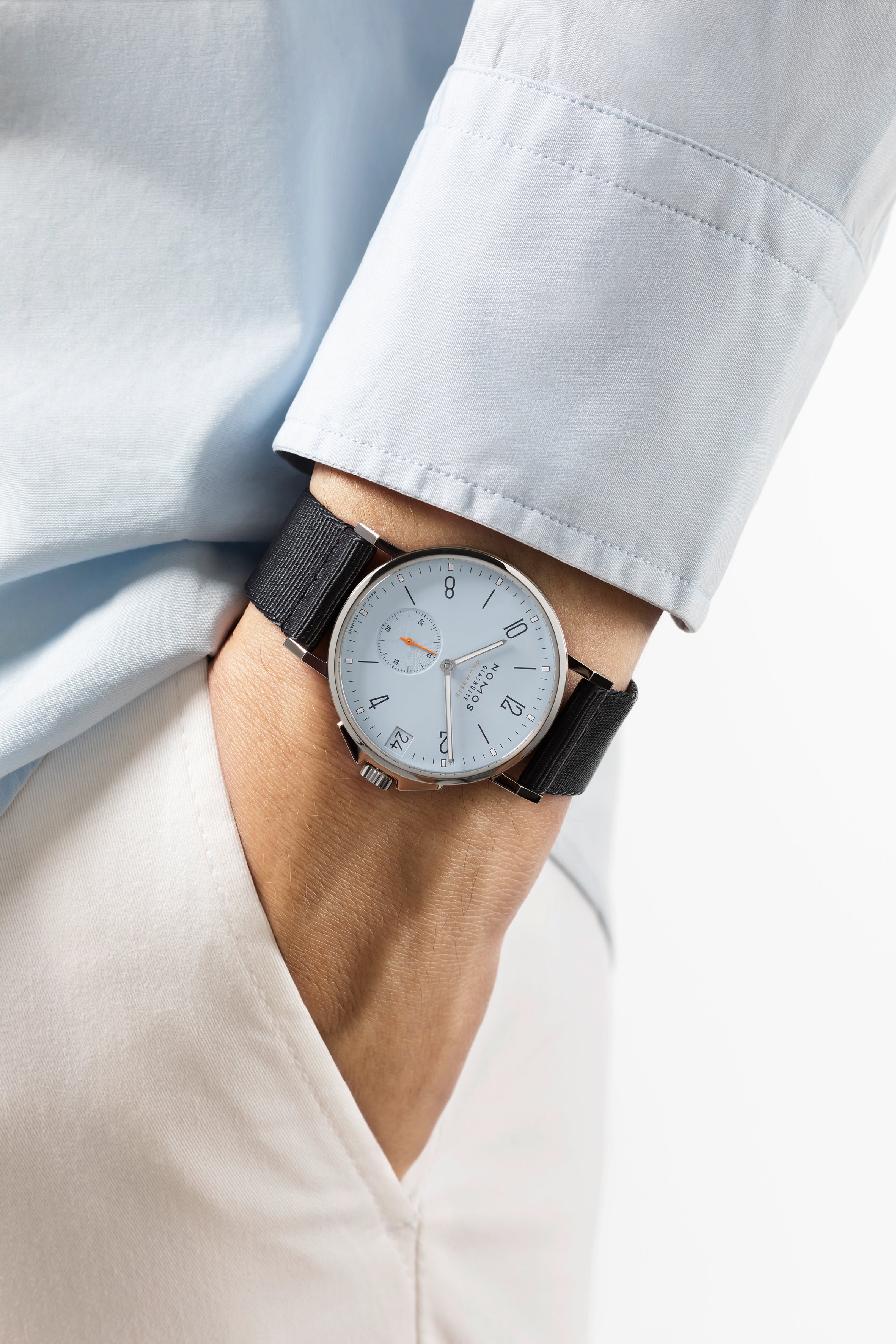 NOMOS Glash tte Ahoi neomatik 38 Datum sky Juwelier Krebber