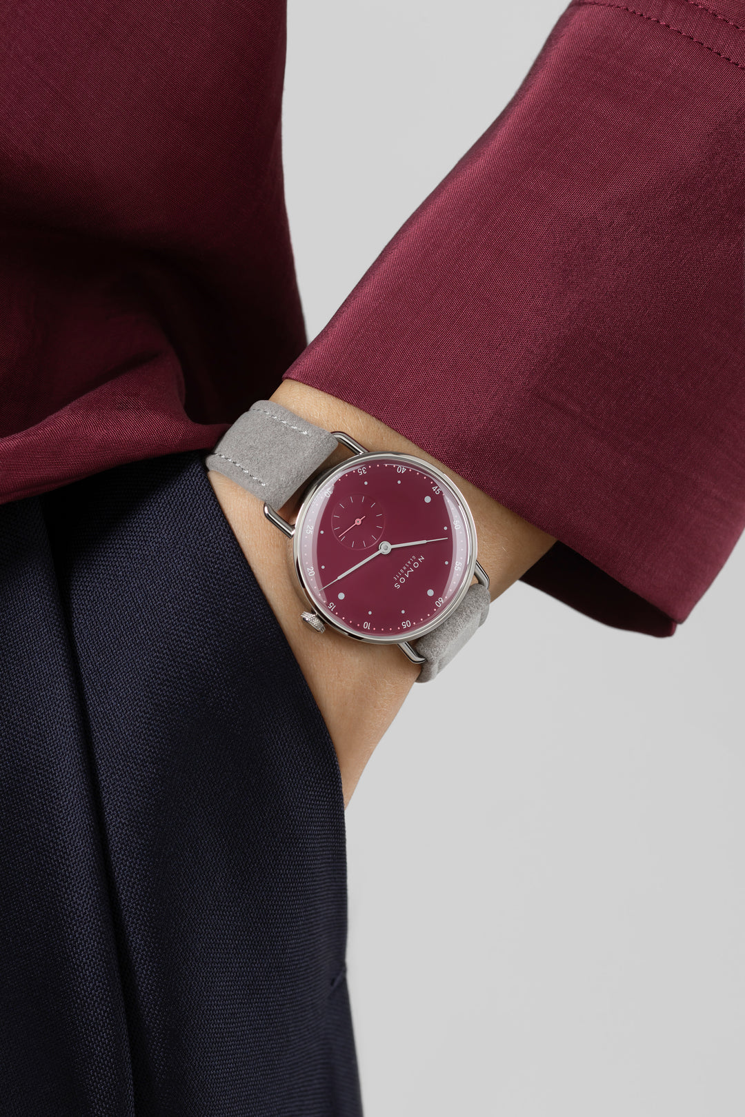 NOMOS Glashütte - Metro 33 muted red - 1123.SB – Handaufzugswerk – rot - 33 mm - Damenuhr mit Lederband