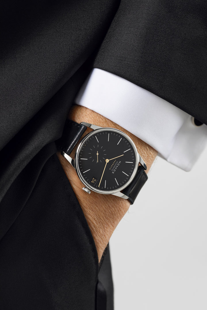 NOMOS Glashütte - Orion neomatik 41 Datum new black mit der Referenz 366 Herrenuhr