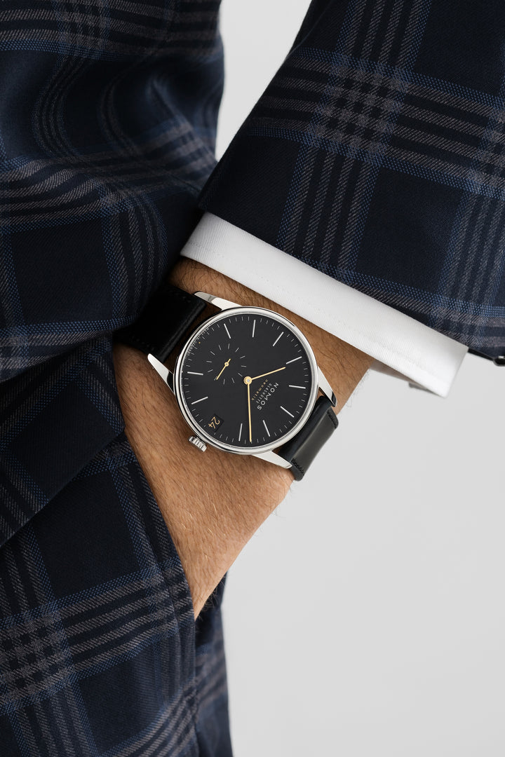 NOMOS Glashütte - Orion neomatik 41 Datum new black mit der Referenz 366