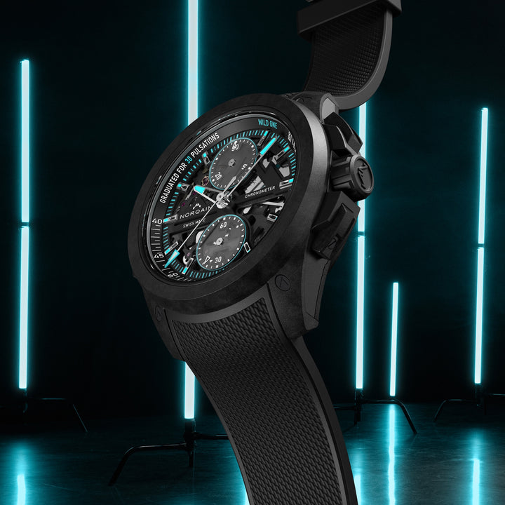 NORQAIN - Wild ONE Skeleton Chrono - N3002.40Q01.B07 – Automatik-Chronographenwerk – schwarz, türkis - 42 mm - Herrenuhr bei Juwelier Krebber in Mönchengladbach
