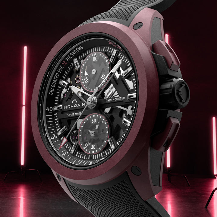 NORQAIN - Wild ONE Skeleton Chrono Limited Edition - N3002.40Q02.B01 – Automatik-Chronographenwerk – schwarz, dunkelrot - 42 mm - Herrenuhr mit sklettiertem Zifferblatt