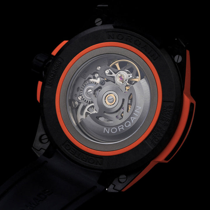 NORQAIN - Wild ONE Skeleton Coral - N3000.07Q31.B13 – Automatikwerk – rot, schwarz - 42 mm - Herrenuhr mit transparanten Gehäuseboden