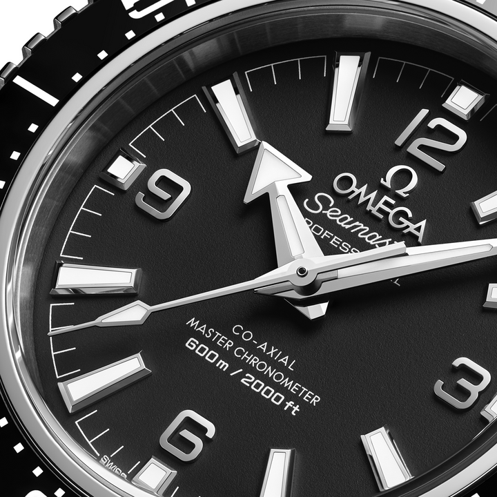 OMEGA - Seamaster Planet Ocean 600M - 217.32.42.21.01.001 – Automatikwerk – schwarz - 42 mm - Herrenuhr mit mattem schwarzem Zifferblatt