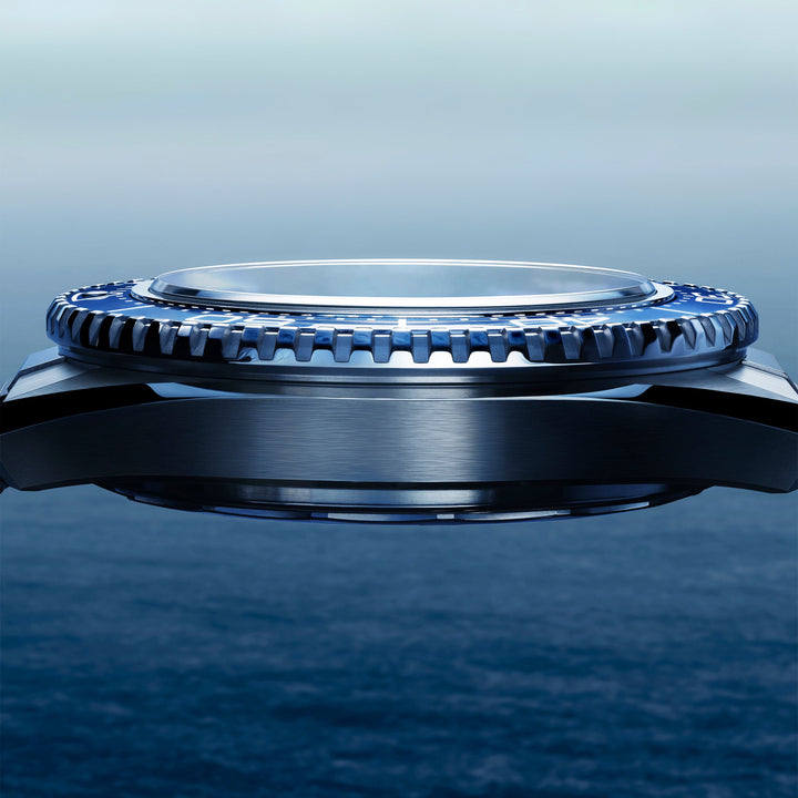 OMEGA - Seamaster Planet Ocean 600M - 217.32.42.21.01.002 – Automatikwerk – schwarz, blau - 42 mm - Herrenuhr mit blauer Lünette