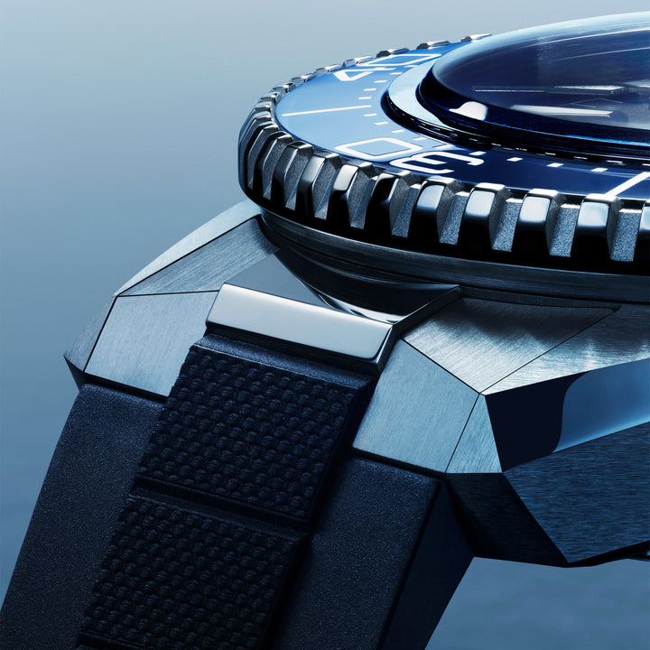 OMEGA - Seamaster Planet Ocean 600M - 217.32.42.21.01.002 – Automatikwerk – schwarz, blau - 42 mm - Herrenuhr mit Kautschukband