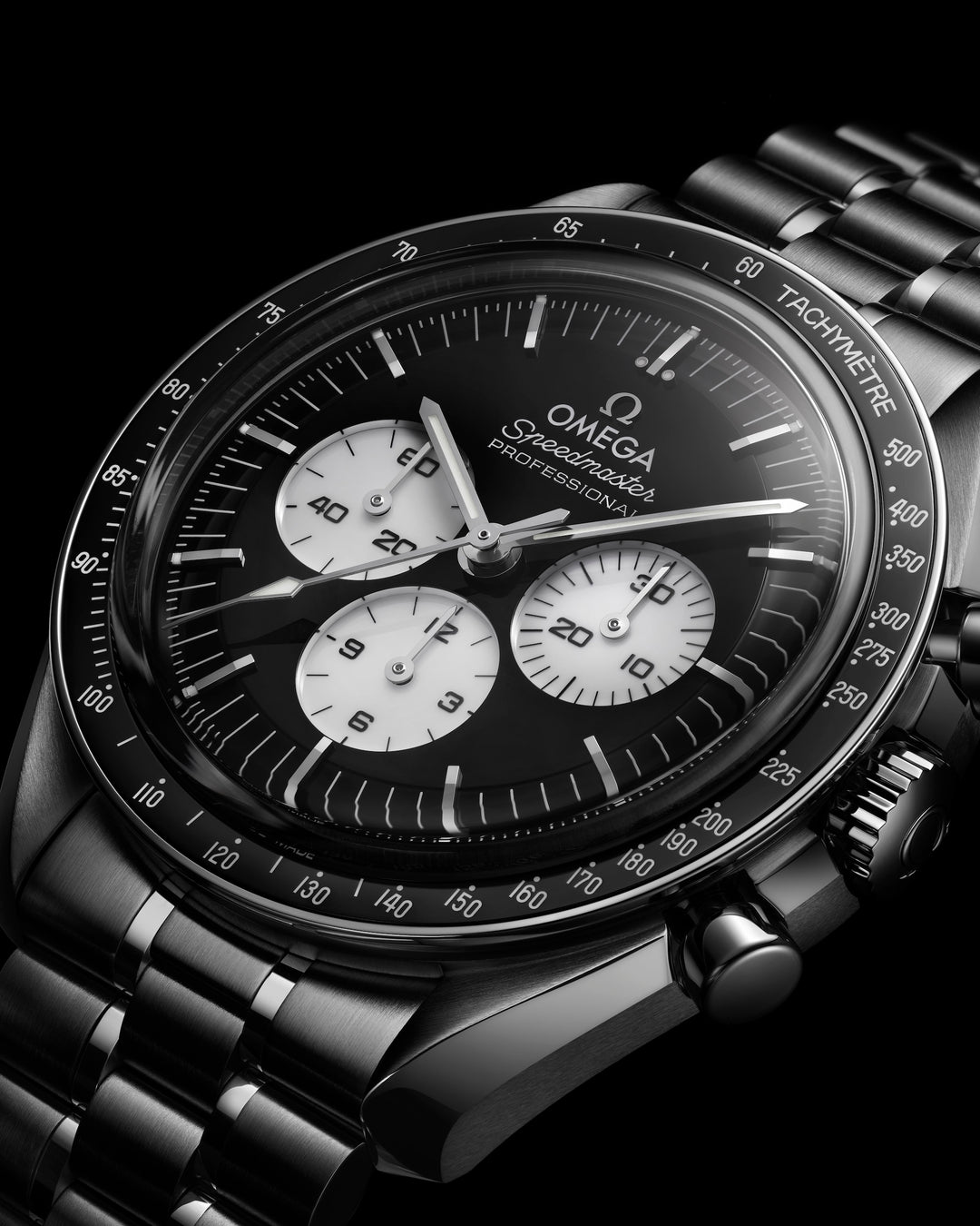 OMEGA - Speedmaster Moonwatch Professional - 310.30.42.50.01.004 – Handaufzug – schwarz - 42 mm - Herrenuhr in schwarz mit weißen Hilfsziffebrlättern