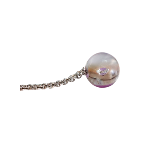 Schmuckwerk Glasklar Collier DH887-ST-GC aus Edelstahl und rosa hinterlegter Glaskugel mit einen Diamanten.