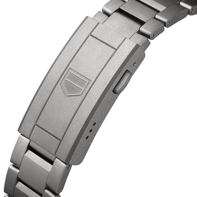 TAG Heuer - Aquaracer Professional 200 Solargraph mit der Referenz WBP1180.BF0000 Armband aus Titan