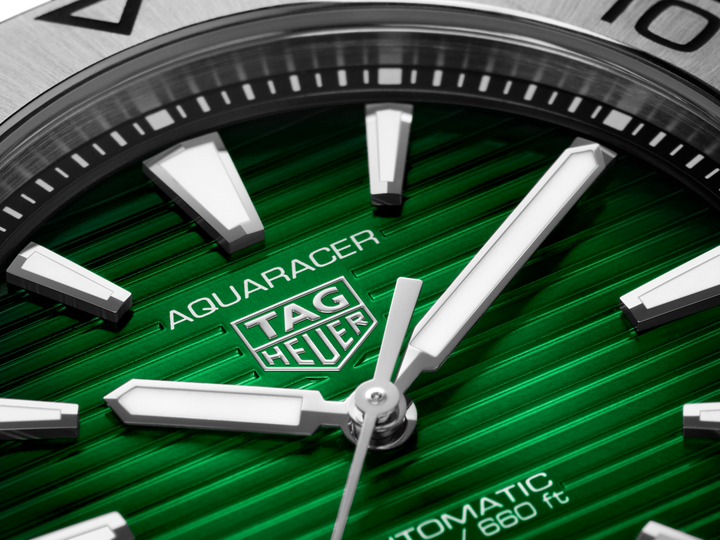 TAG Heuer - Aquaracer Professional 200 Date mit der Referenz WBP2115.BA0627 grüne Armbanduhr