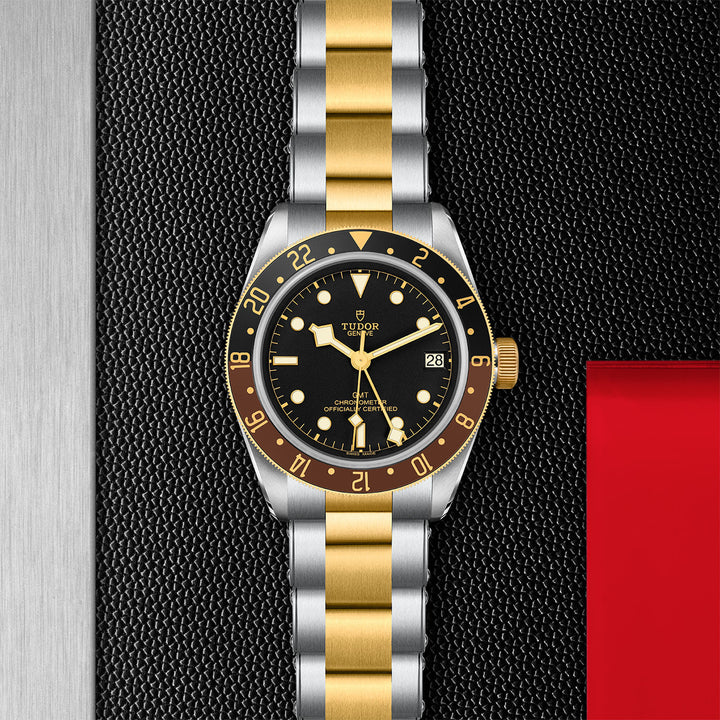 TUDOR - Black Bay GMT S&G mit der Referenz M79833MN-0001 besteht aus Edelstahl und 18 Karat Gelbgold. Bicolor Uhr