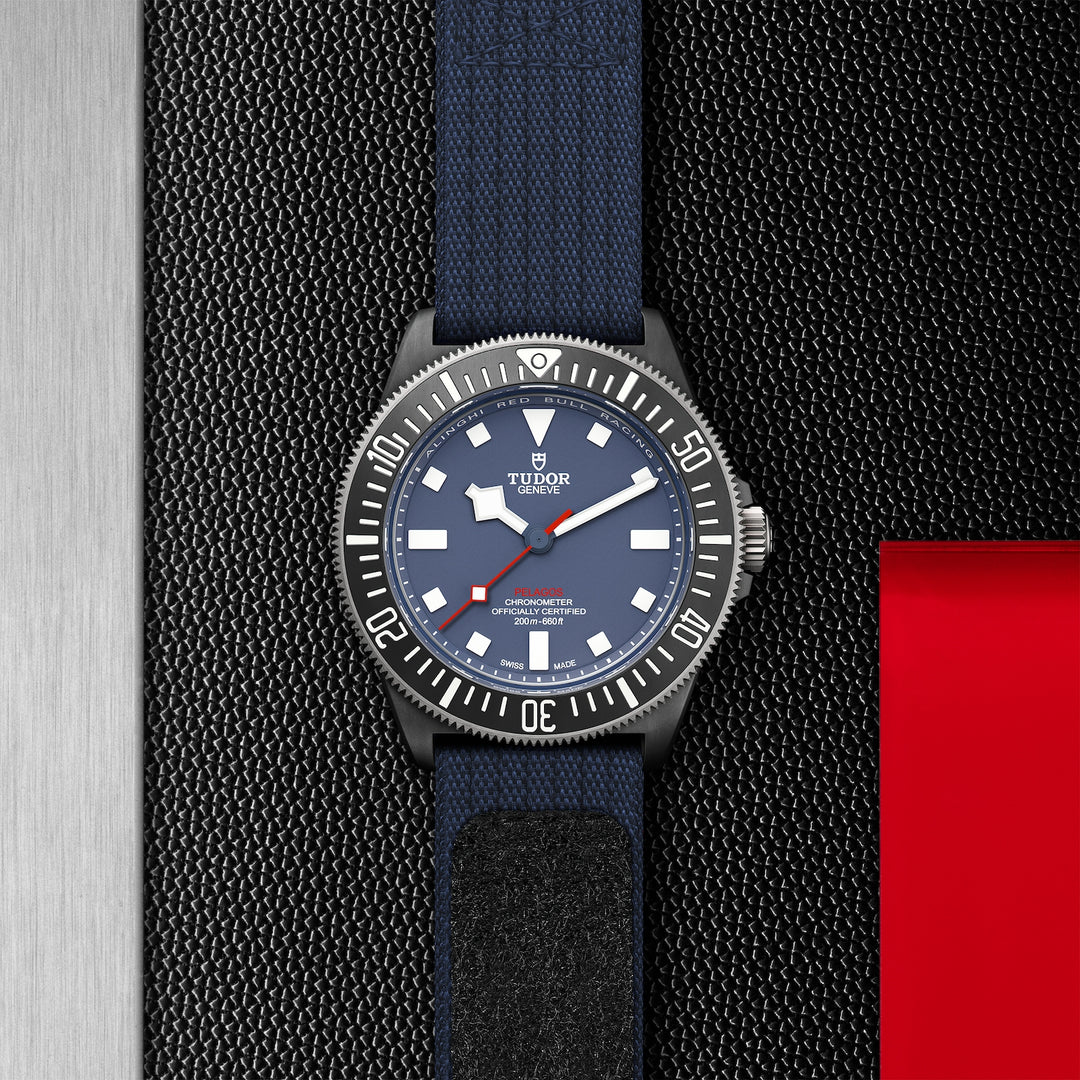 TUDOR - Pelagos FXD "Alinghi Red Bull Racing Edition" - M25707KN-0001 – Automatikwerk – blau - 42 mm - Herrenuhr Segelsport und TUDOR