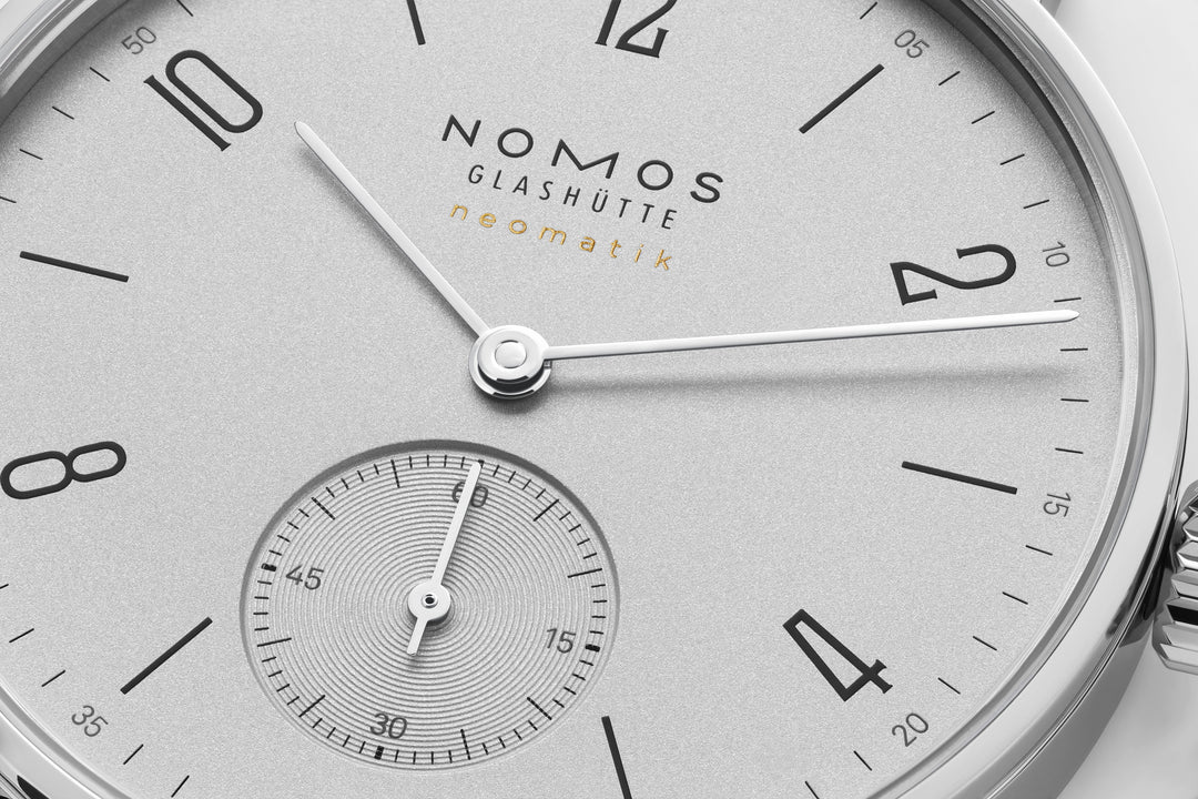 NOMOS Glashütte - Tangente neomatik platingrau 189 mit Saphirglasboden