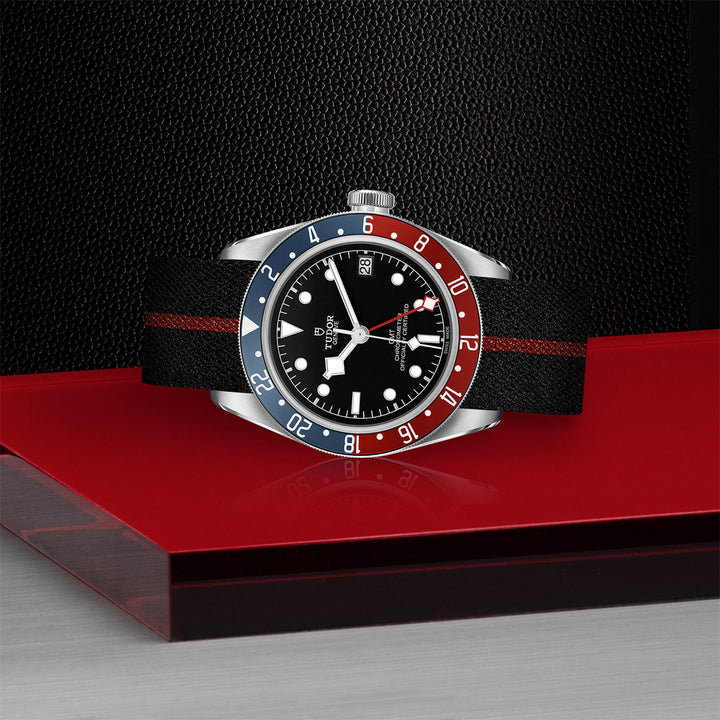 TUDOR - Black Bay GMT mit der Referenz M79830RB-0003